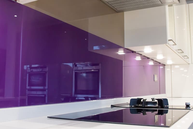 101+ Mẫu kính màu ốp bếp đẹp cập nhật xu hướng mới nhất 2021